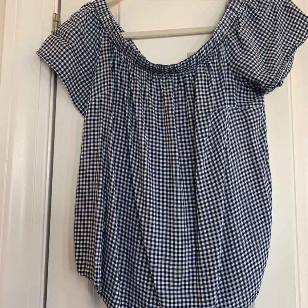 Off shoulder gingham shirt